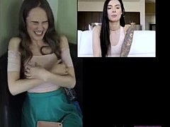Nubiles' heetste meisjes neuken en pijpen een lul in een pornovideo