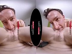 Sexo de realidade virtual com uma beleza de peitos pequenos
