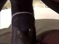 MILF Veronica Lins får fylt sin store svarte kuk i denne hjemmelagde pornovideoen