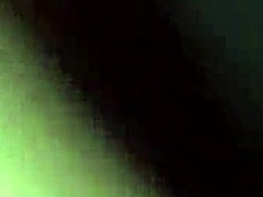 Reife Milfs glänzen mit ihrem Knackarsch und blauen Augen in unbeschnittenem Analsex-Video