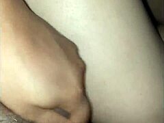 Sensuele zelfgemaakte video van het orgasme van een vrouw