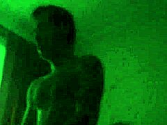 Rosyjski domowy filmik z dojrzałymi kobietami uprawiającymi seks
