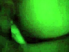 MILF hunkert naar ruige seks in zelfgemaakte video