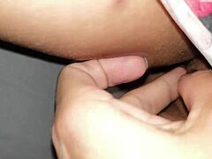 ब्राजील की हॉट वाइफ होममेड वीडियो में एक बड़े काले लंड को लेती है