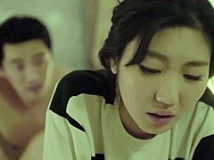 HD18plus videóban a koreai mostohaanya csúnya a fiatal páciensével