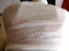 Азијска курва са великим дупетом јебе се у псећем стилу у домаћем видеу