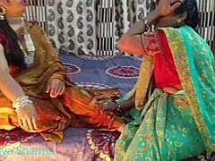 Sex în satul indian cu desi nokar malkin și mama vitregă într-un videoclip hardcore
